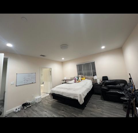 Private Room in 1Bed.1Bath