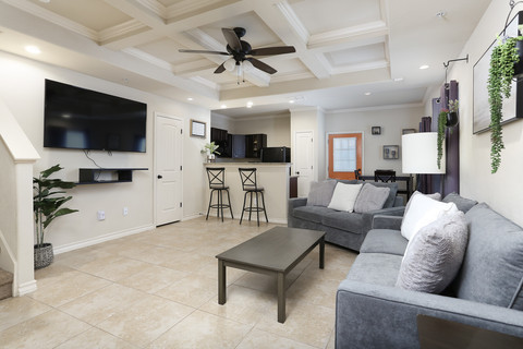 NURSES/MILITARY FURNISHED HOME!
