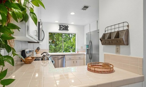 Private Room in 3Bed.3Bath