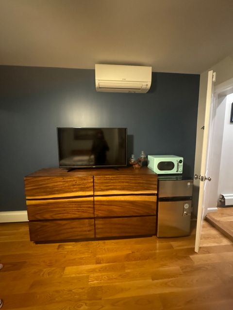 Room1Bed.1Bath