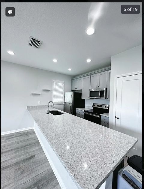 Private Room in 3Bed.2Bath