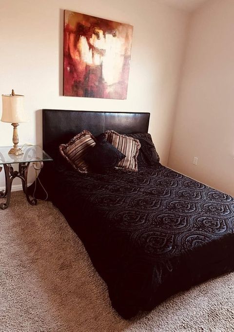 Private Room in 2Bed.1Bath