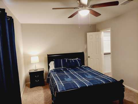 Private Room in 2Bed.1Bath