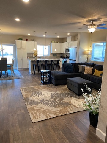 Entire Place 4Bed.2Bath