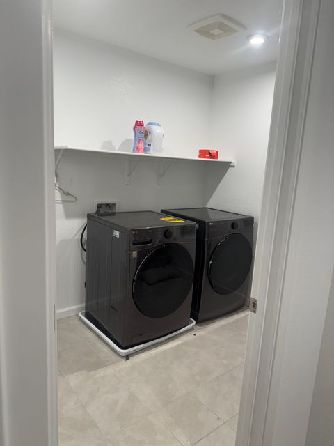 Private Room in 3Bed.2Bath