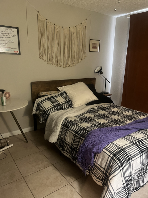 Private Room in 3Bed.2Bath