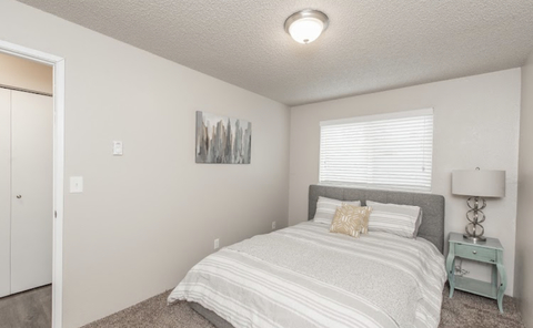 Shared Room in 2Bed.1Bath