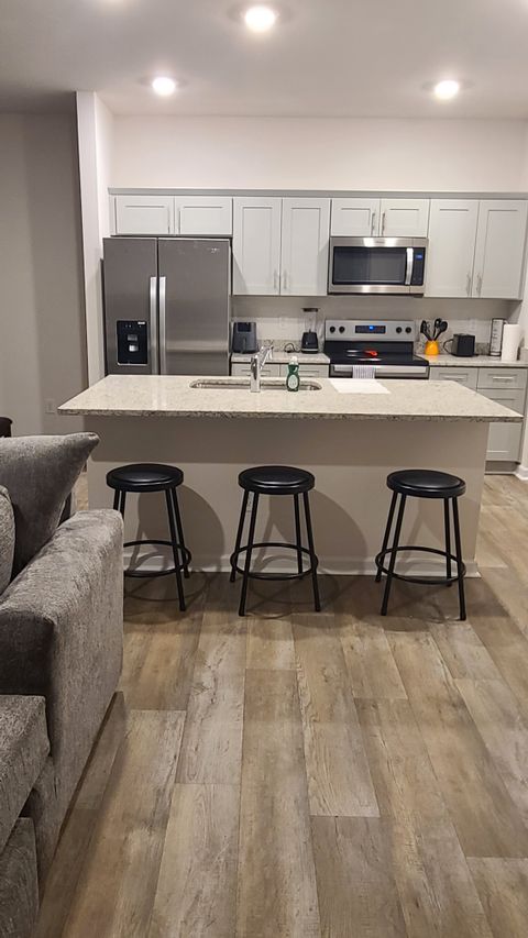 Entire Place 4Bed.2.5Bath