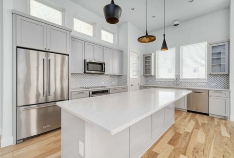 Entire Place 4Bed.4Bath