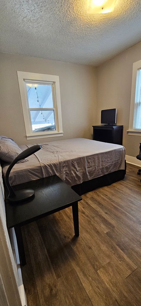 Room2Bed.2Bath