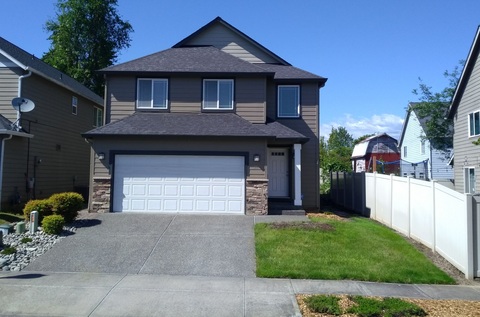 4 bedroom, 2.5 bath, 2-story