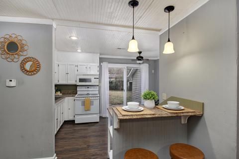 Entire Place 3Bed.1Bath