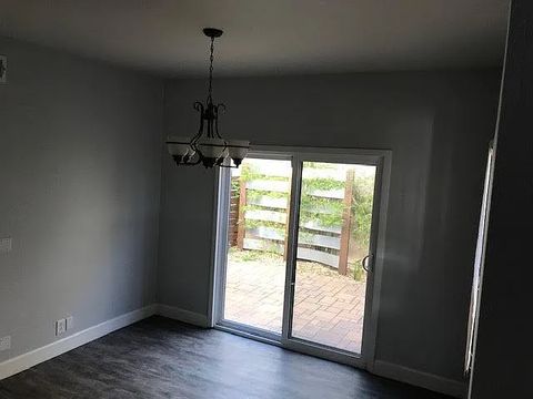 Private Room in 3Bed.2.5Bath