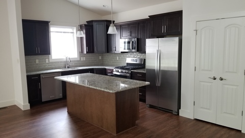 Entire Place 4Bed.3Bath