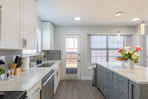 Comfy & Luxe 3 bedroom home!