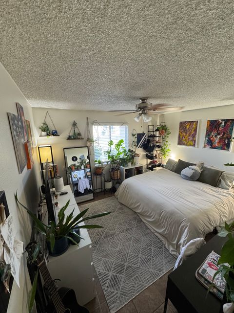 Private Room in 2Bed.1Bath