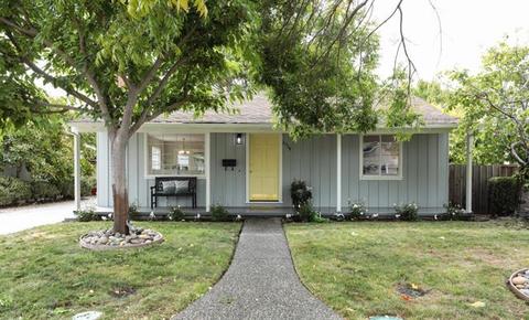 Entire Place 3Bed.1Bath