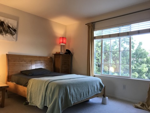 Spacious furnished sublet room avai