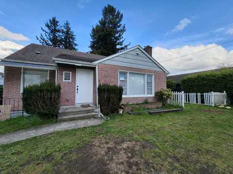 Remodeled 4 BD in downtown Auburn