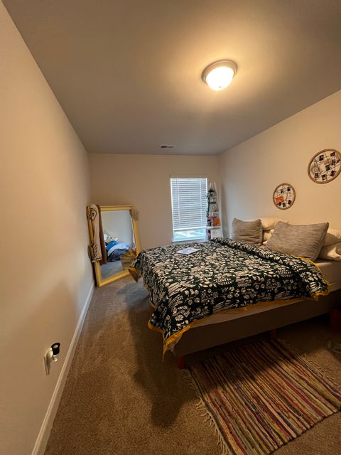 Private Room in 3Bed.2.5Bath