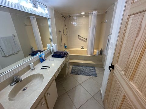 Private Room in 2Bed.2Bath
