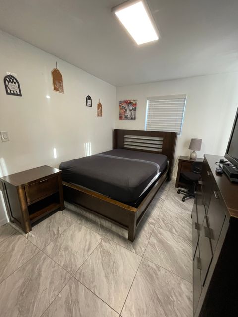 Private Room in 3Bed.1Bath