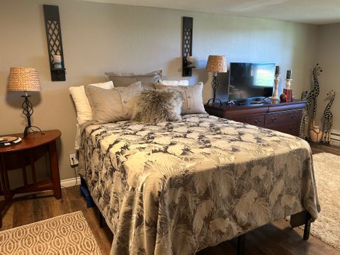 Private Room in 1Bed.1Bath