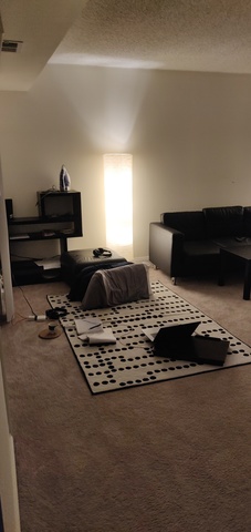 Living room for rent