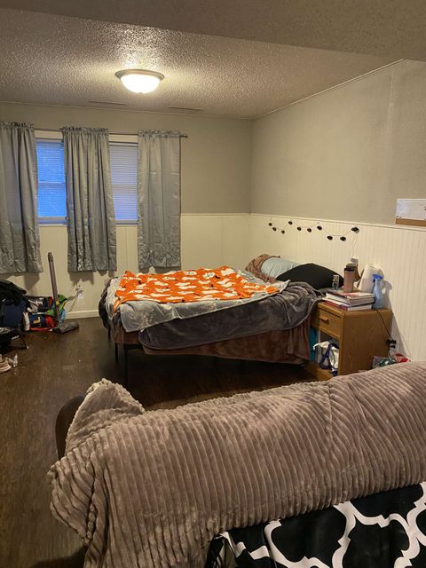Entire Place 4Bed.2Bath