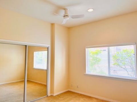 Private Room in 3Bed.2.5Bath