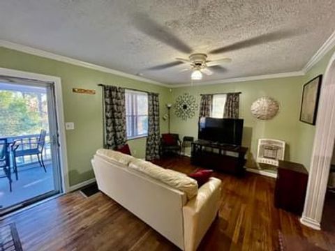 Entire Place 3Bed.1Bath