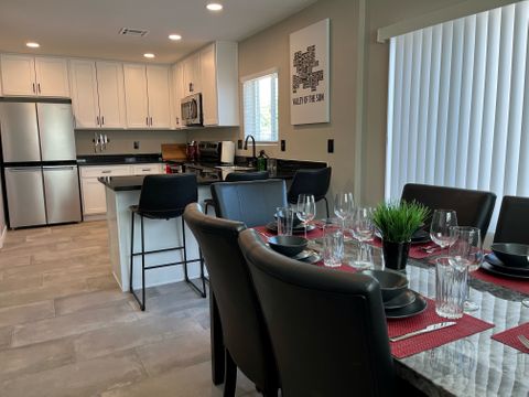 Entire Place 4Bed.2Bath