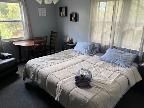 Room1Bed.1Bath