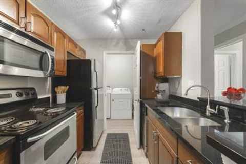 Private Room in 2Bed.2Bath