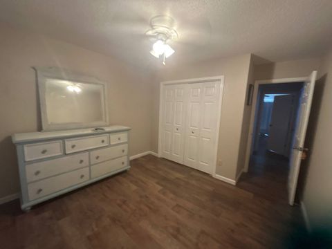 Private Room in 3Bed.2Bath
