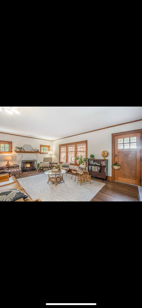 Entire Place 4Bed.2Bath