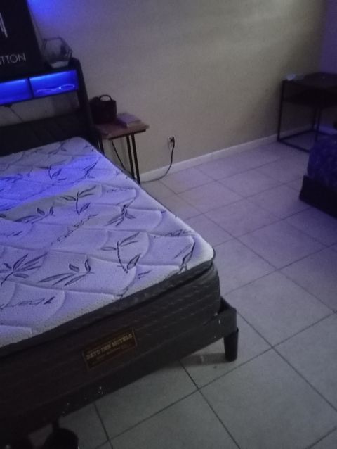 Private Room in 1Bed.1Bath