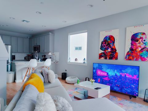 Room3Bed.3Bath