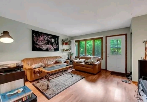 Private Room in 3Bed.1Bath