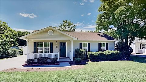 Private Room in 3Bed.1Bath