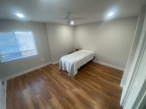 Private Room in 2Bed.2.5Bath
