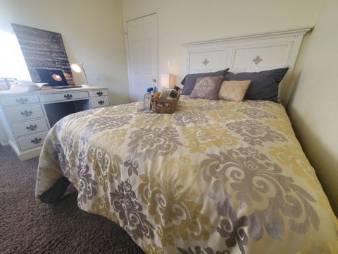 Private Room in 3Bed.2.5Bath
