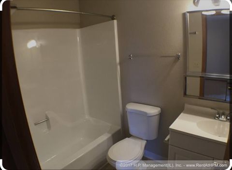 Private Room in 3Bed.3Bath