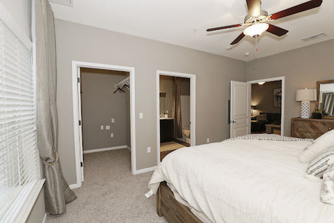 Private Room in 2Bed.2Bath