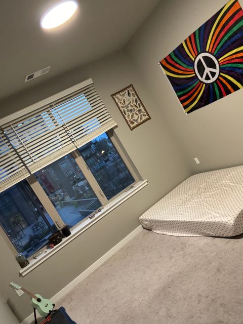 Private Room in 3Bed.3Bath