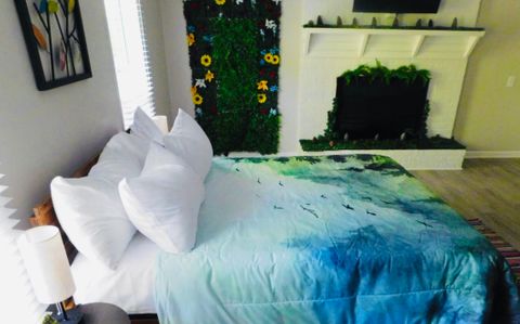 Private Room in 1Bed.1Bath