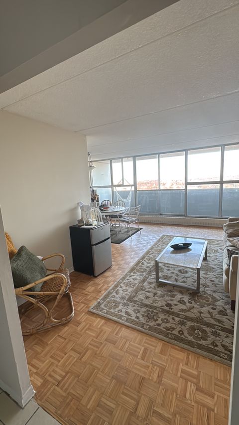 Private Room in 2Bed.1Bath