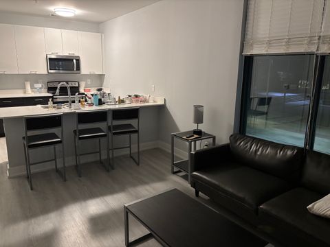 Private Room in 3Bed.3Bath