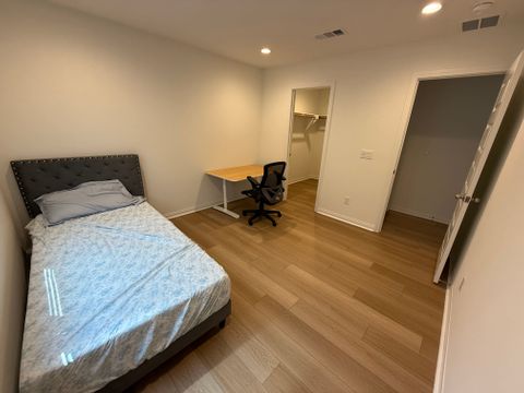 Private Room in 6Bed.4.5Bath