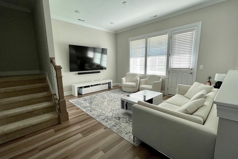 Master Bedroom Avail in 4Bed.4Bath